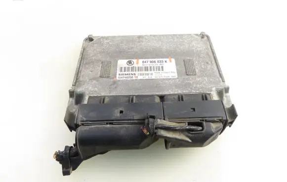 Skoda Fabia Mk1 (6Y) Engine control unit/module 5WP40250 047906033K