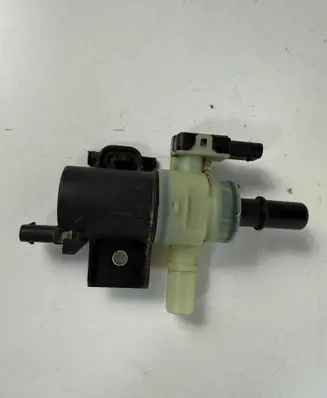 Volvo V60 Turbo solenoid valve 32139918
