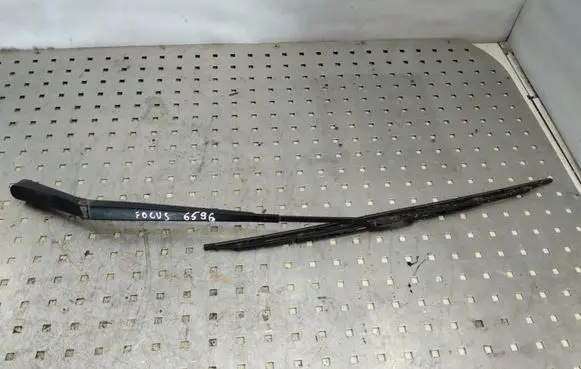 Ford Focus Windshield/front glass wiper blade 4477
