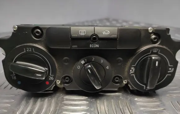 Volkswagen Jetta V Interior fan control switch 537011CF