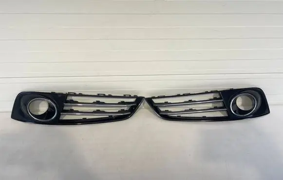 Audi A8 S8 D4 4H Front fog light trim/grill 4H0807680K