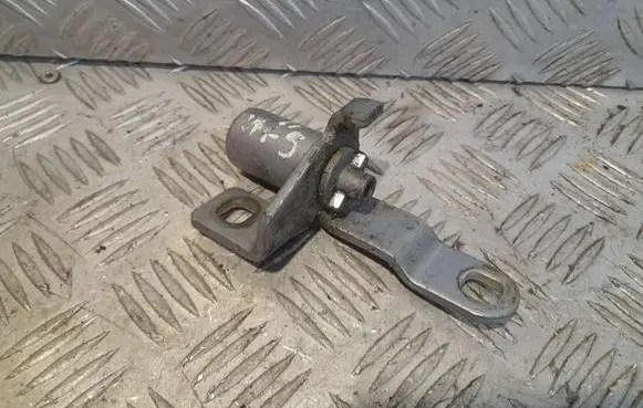 Ford S-MAX Front door lower hinge 