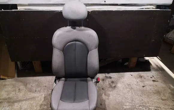 Mercedes-Benz CLK A209 C209 Front passenger seat 