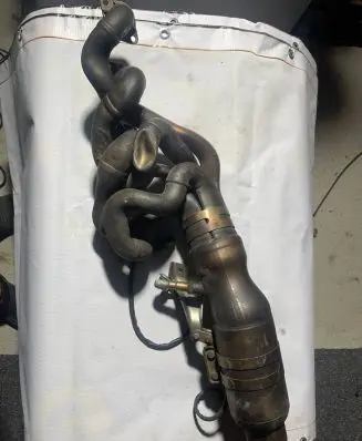 BMW M6 Exhaust manifold 7834671