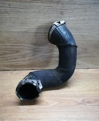 Intercooler hose/pipe