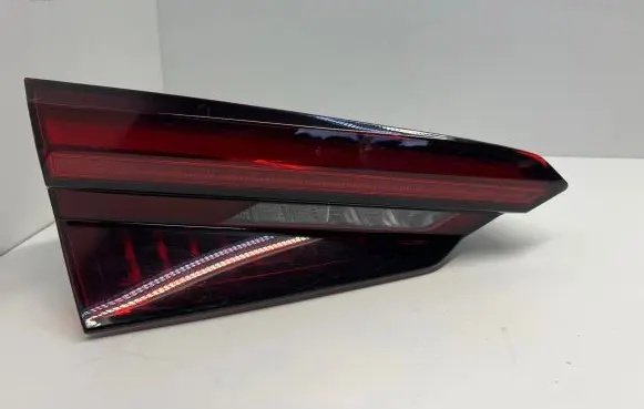 Audi A5 Tailgate rear/tail lights 8W6945093 636000 636527