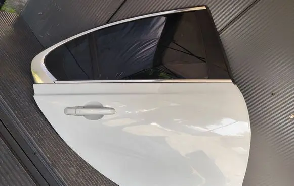 Jaguar XE Rear door XE760DRZWI