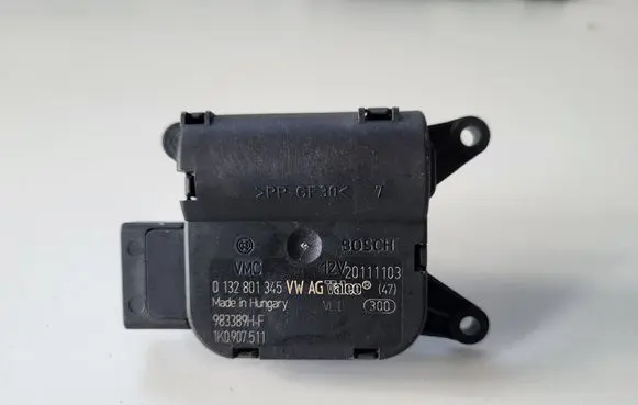 Volkswagen PASSAT B7 A/C air flow flap actuator/motor 
