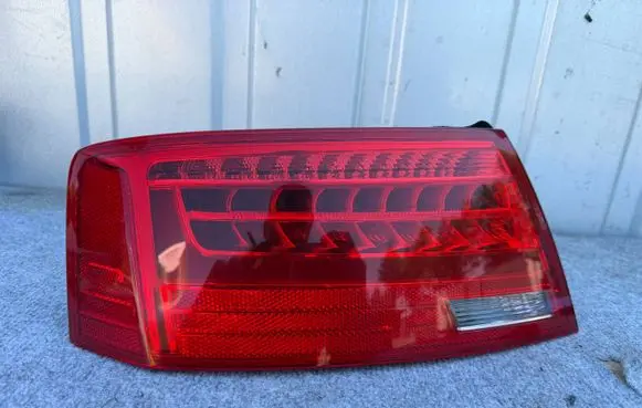 Audi A5 8T 8F Rear/tail lights 8T8945095F