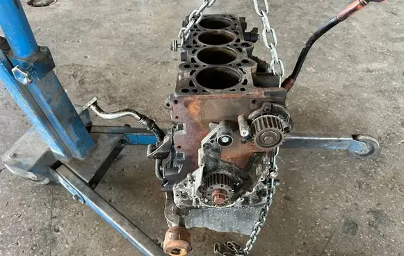 Audi A4 S4 B7 8E 8H Engine block 06F103021D