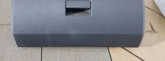 Dodge Nitro Glove box