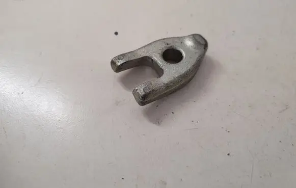 Nissan X-Trail T31 Fuel Injector clamp holder 