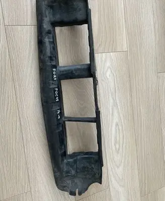 Ford Focus Intercooler air guide/duct channel