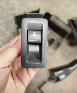 Volkswagen Golf Plus Fuel tank opening switch 5M0959551A