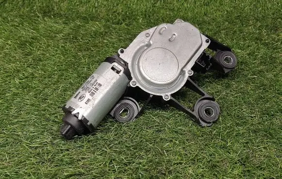 Ford Fusion Rear window wiper motor 2S61A17K441AC