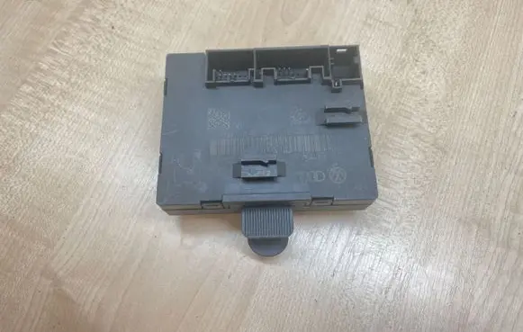 Skoda Superb B6 (3T) Door control unit/module
