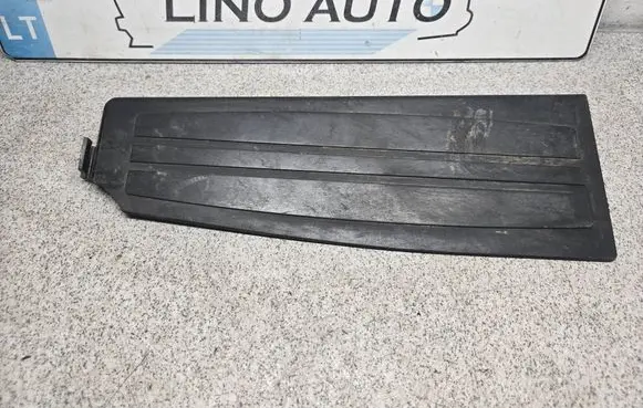 BMW 5 E60 E61 Foot area side trim 7065155 22339910
