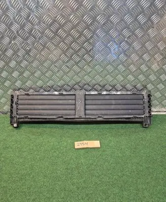 Mercedes-Benz EQB Intercooler air channel guide A2478854600