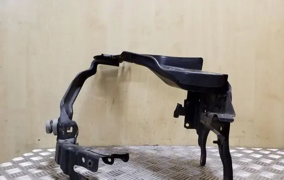 Mercedes-Benz CLS C219 Headlight/headlamp mounting bracket
