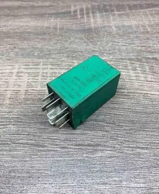 BMW 7 E32 Other relay 1388545 72BB302