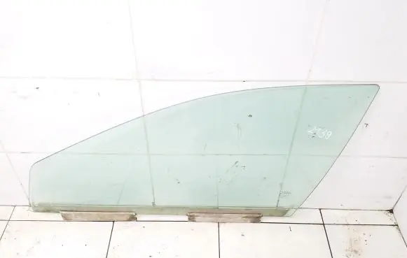 Volvo V70 Front door window glass four-door 43R001106 AS2