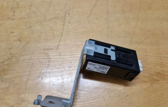 Mazda CX-7 Door central lock control unit/module EH64675DZ X1T43876M MR1383ANRT2005