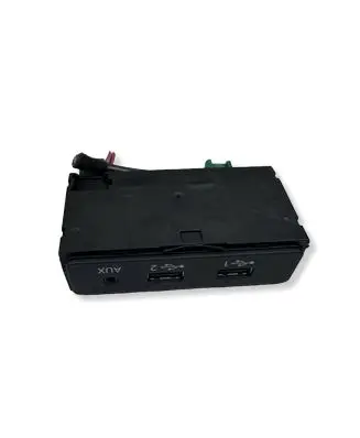 Audi Q7 4M USB socket connector 4M0035736A