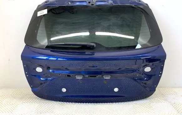 Toyota Avensis T270 Tailgate/trunk/boot lid 8T5