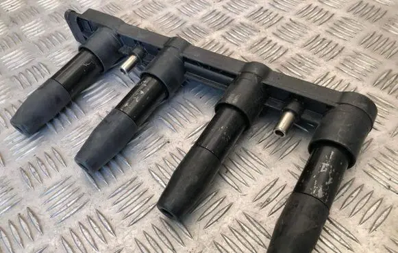 Opel Insignia A High voltage ignition coil 269U08639