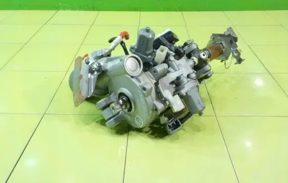 Toyota Avensis T270 Power steering pump 4525020A30