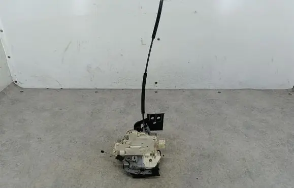 Seat Altea XL Front door lock 1P1837016
