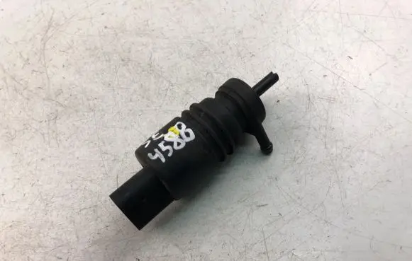 Porsche 911 996 Windscreen/windshield washer pump 99662817200
