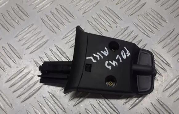 Ford Focus Multifunctional control switch/knob 3M5T-14K147AD