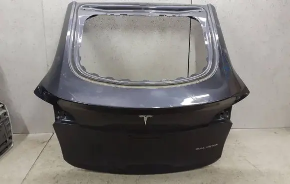 Tesla Model Y Tailgate/trunk/boot lid