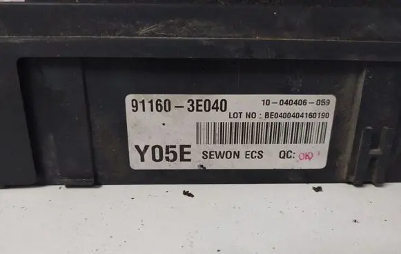 KIA Sorento Fuse module 911603E040 1040406059 Y05E