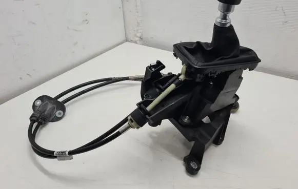 Ford Focus Gear shifter/selector F1FR7C453CKD F1FR7E395GB