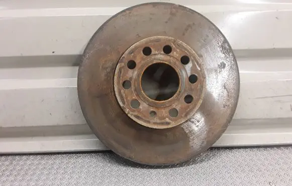Volkswagen Golf V Front brake disc 