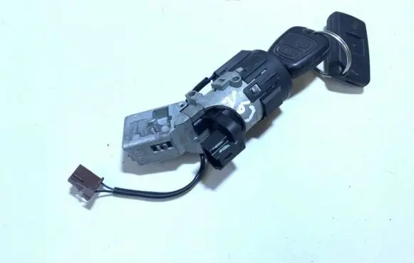 Citroen C4 I Ignition lock 9649781080 n0502073