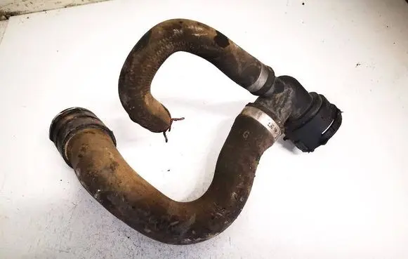 Volvo XC70 Engine coolant pipe/hose 