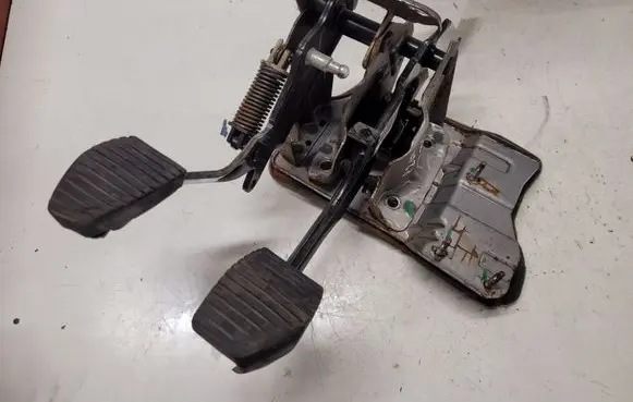 Peugeot 207 Pedal assembly 
