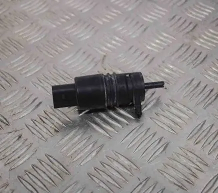 BMW X3 F25 Windscreen/windshield washer pump 8362154