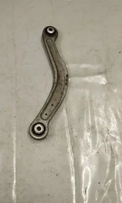 Mercedes-Benz C AMG W205 Rear control arm A20413