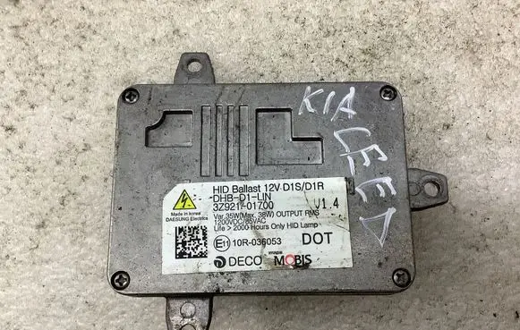 KIA Ceed Xenon control unit/module 3Z92101700 10R036053