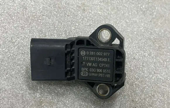 Audi A3 S3 8V Air pressure sensor 03G906051E