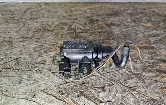 Mercedes-Benz Vito Viano W447 Turbo solenoid valve A0091533128