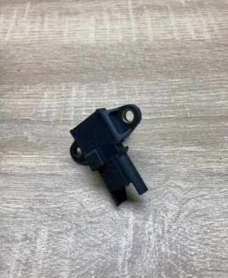 BMW 5 E60 E61 Air pressure sensor 7551429 5WK96805