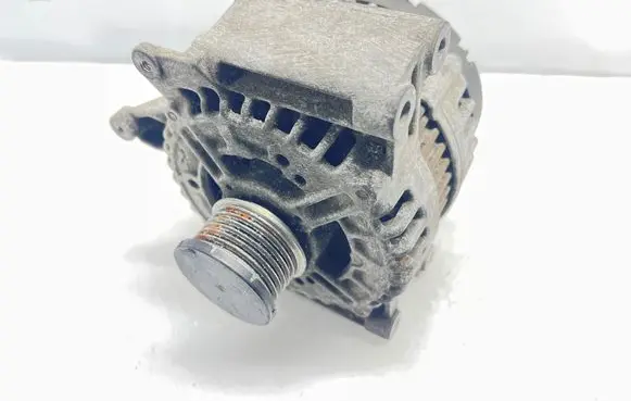 Mercedes-Benz E W211 Generator/alternator A0131549002 0121715029