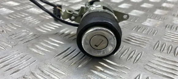 Audi A8 S8 D2 4D Tailgate exterior lock 4A5862055 061991