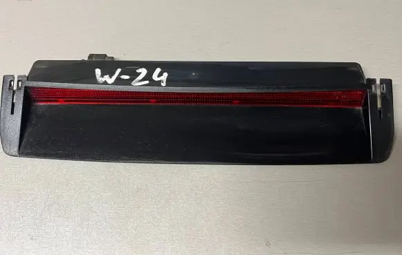 Volkswagen PASSAT B6 Third/center stoplight 1K5945097