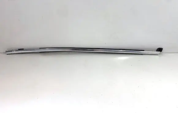 Volvo XC60 Loading door glass trim molding 
